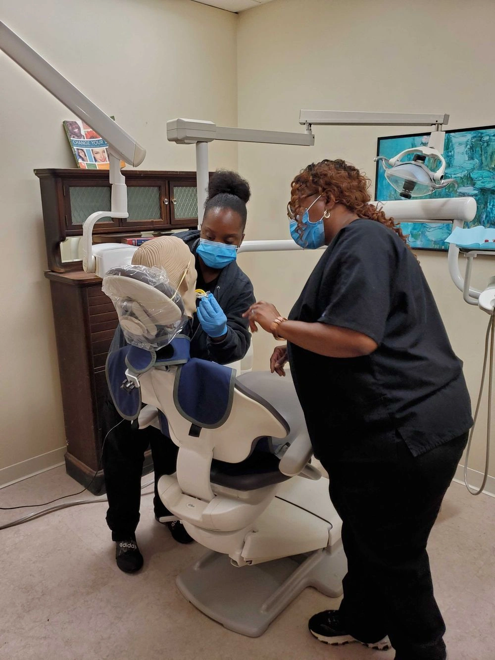 What Entry-Level Dental Assistants Want in a Job - Dental Assistant Training